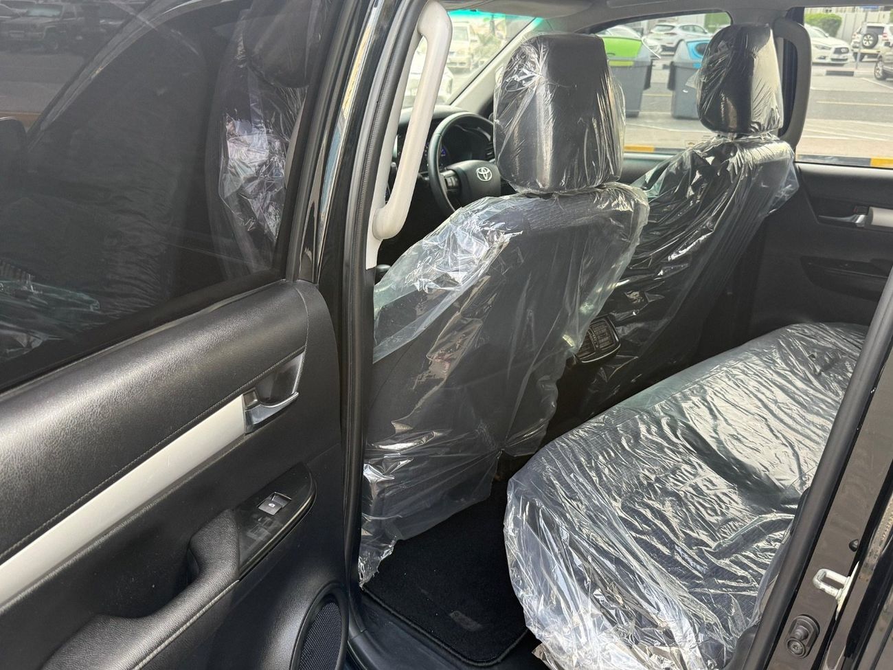 Toyota Hilux SR5 with full option 4x4