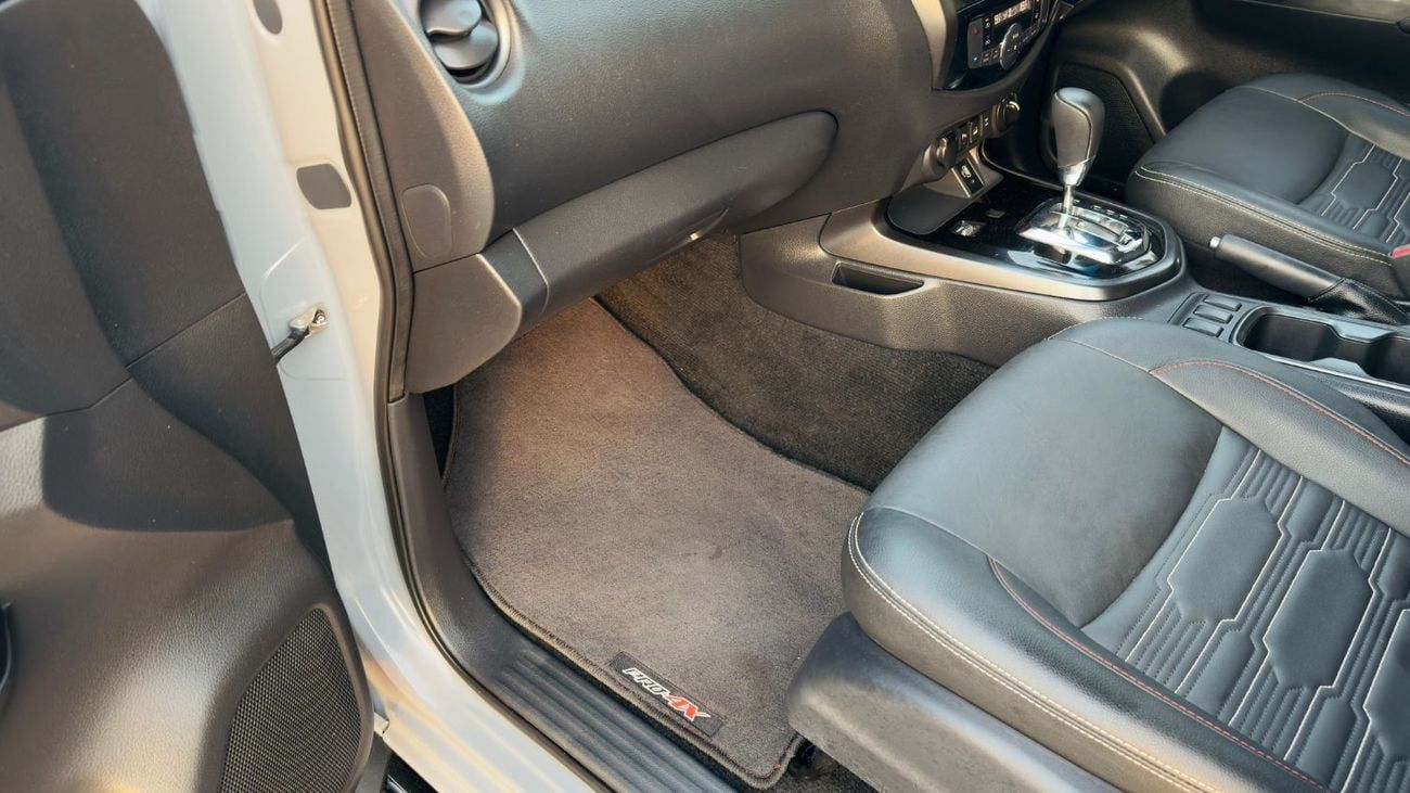 نيسان نافارا -