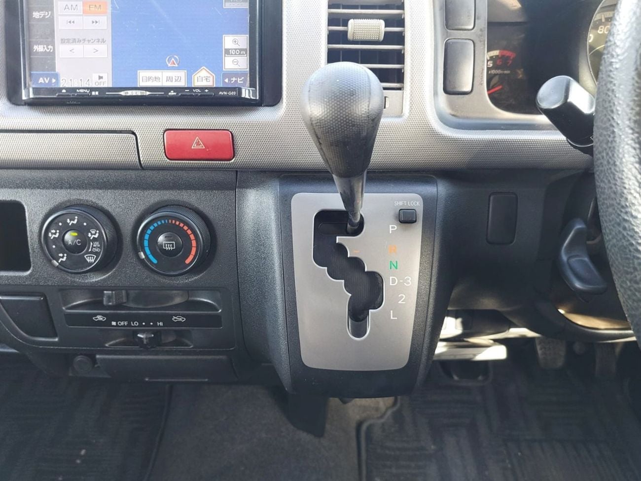 Toyota Hiace TOYOTA HIACE VAN RHD 2007 MODEL 2.0 L PETROL AUTOMATIC(PM69704)