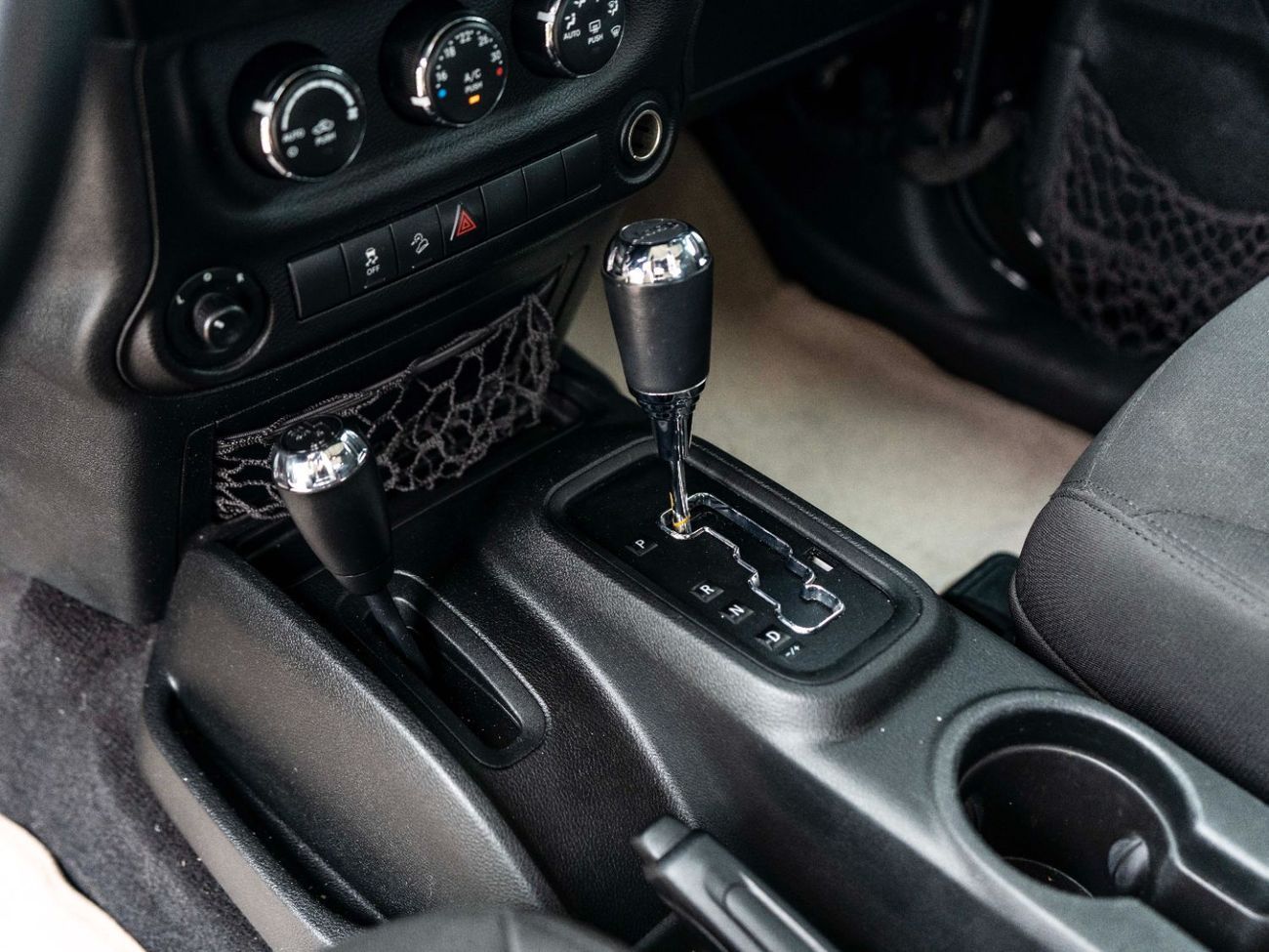 جيب رانجلر Sport 3.6L A/T (5 Seater)