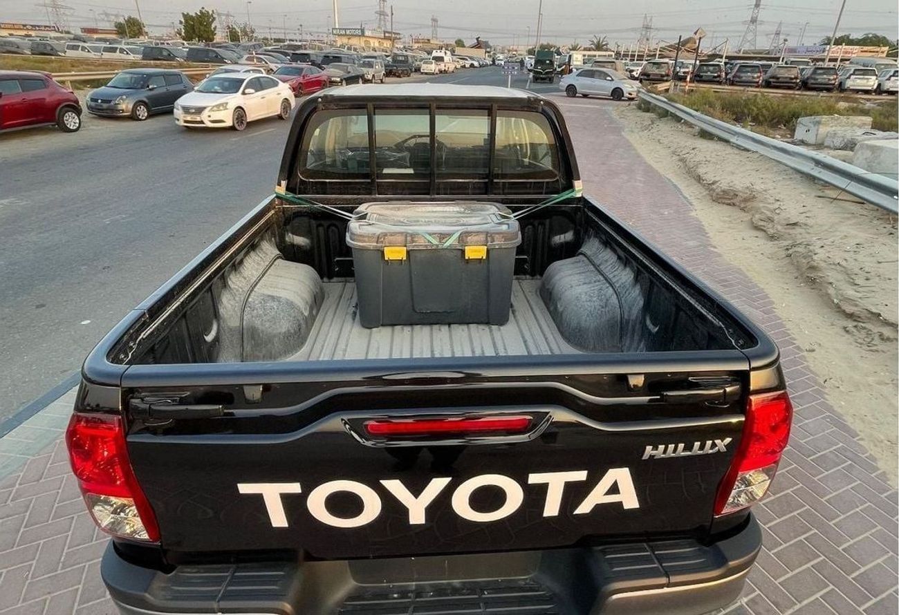 تويوتا هيلوكس GL TOYOTA HILUX 2.4 DC DSL 4x4 MT POWER WINDOWS