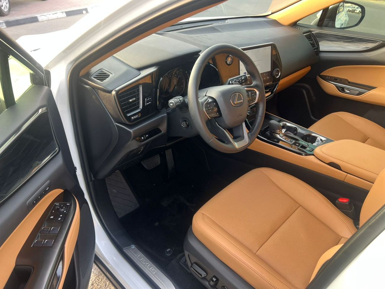 لكزس NX 250 2025 Lexus NX250 Luxury Full Option 2.5L V4 - FWD- Petrol - Low Mileage - Radar & Sensor - Leather S