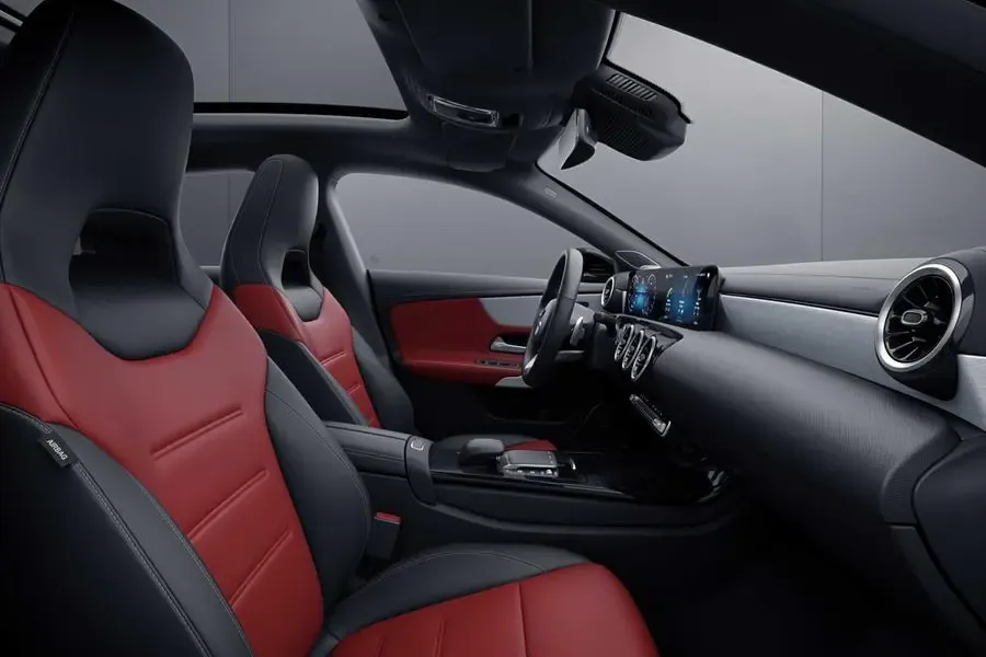 مرسيدس بنز CLA 260 interior - Seats