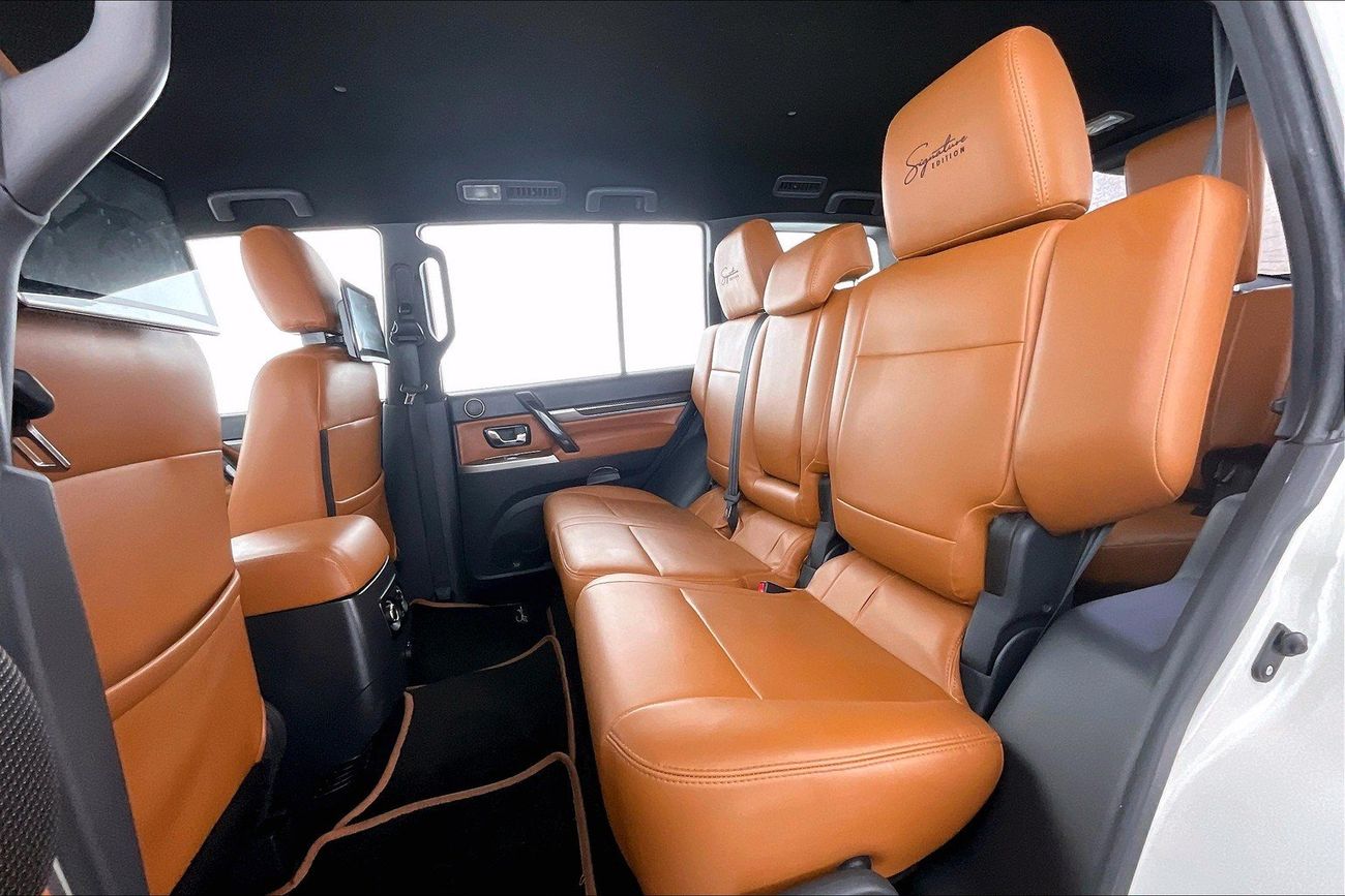 ميتسوبيشي باجيرو Signature Edition | شامل الضمان | 0 ﺪﻔﻋﺓ ﺃﻮﻟﻯ