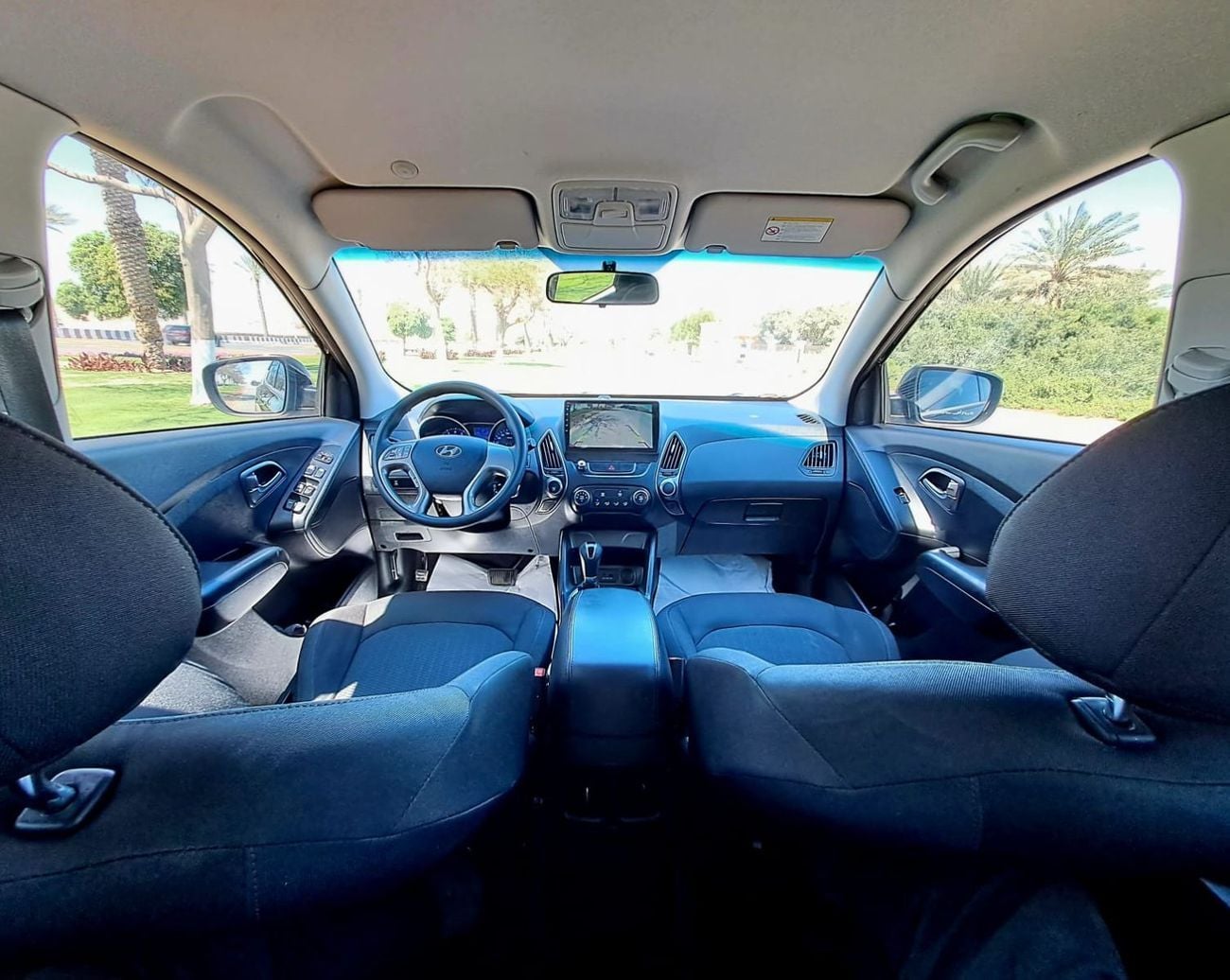 Hyundai Tucson GL 2.0L 1,725-MONTHLY FOR 1 YEAR ONLY | HYUNDAI TUCSON 2015 2.0L GCC | CRUISE CONTROL I GPS I ACCIDE