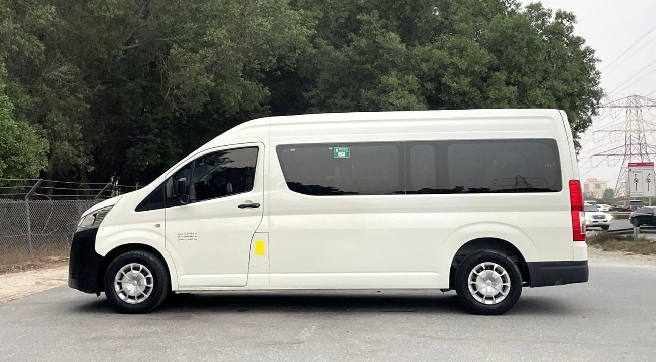 Toyota Hiace GL ACCIDENTS FREE - GCC - V6 - HIGHROOF - PERFECT CONDITION INSIDE OUT