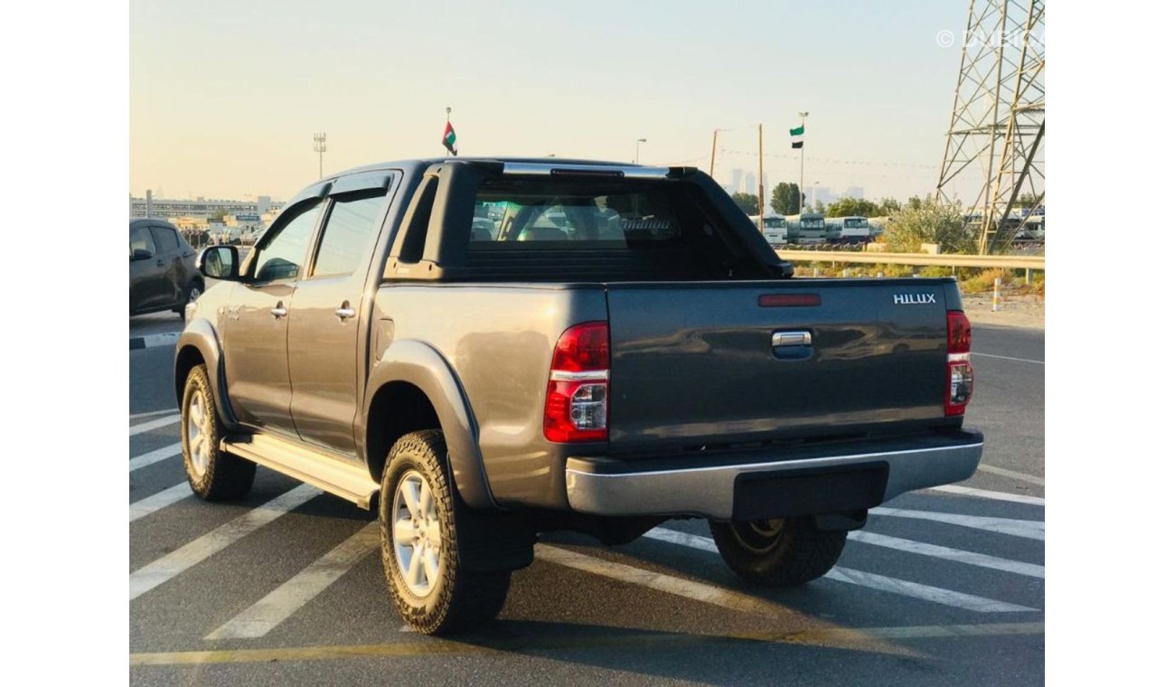 Toyota Hilux Toyota hilux diesel Engine model 2011 grey color for export