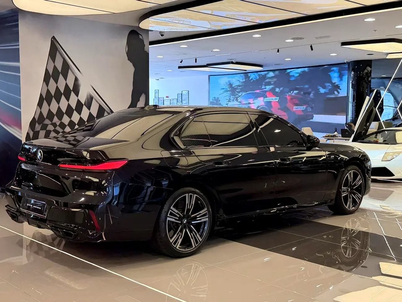 بي أم دبليو 760Li 760Li xDrive GCC Specs