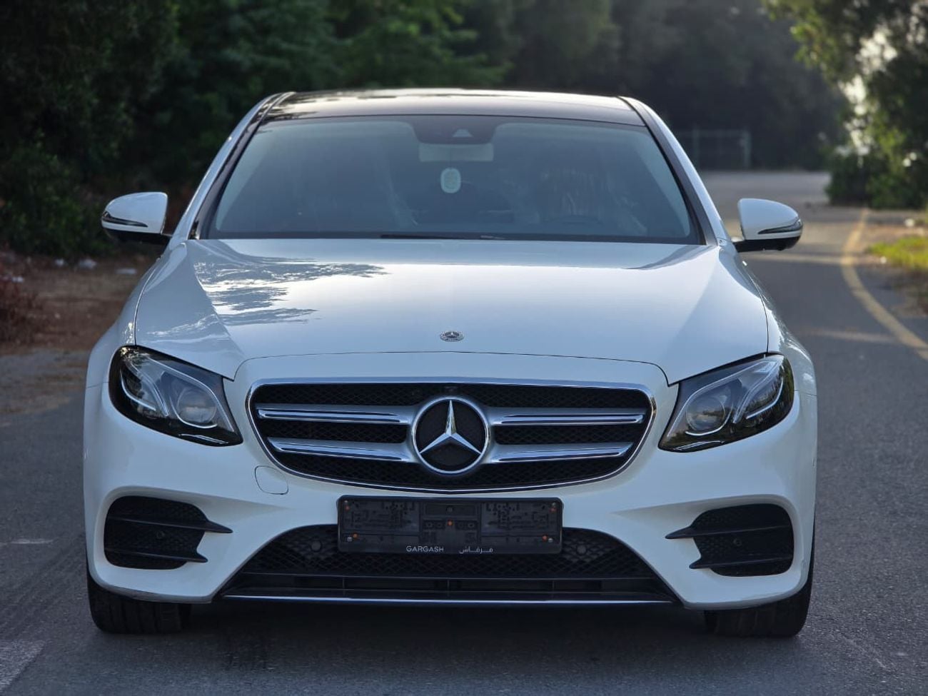 Mercedes Benz E300 Premium + 2.0L MERCEDES E-300 2020 GCC // LOW MILEAGE // PERFECT CONDITION // FULL OPITION