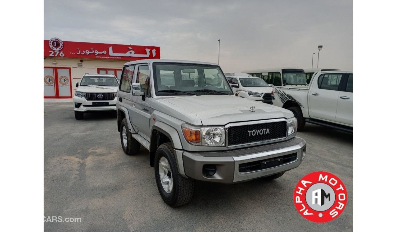 Toyota Land Cruiser Hard Top 4.0L V6 2 Doors (Mid Option)