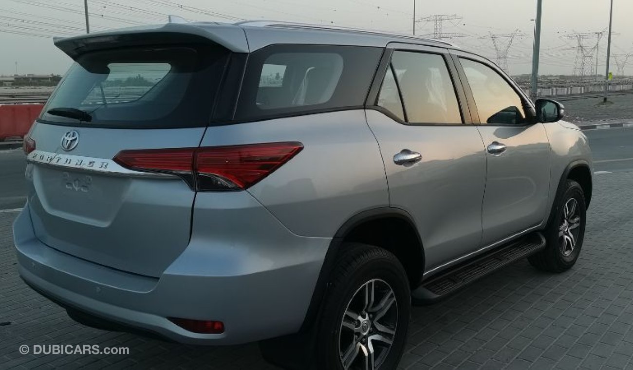 Toyota Fortuner SR5