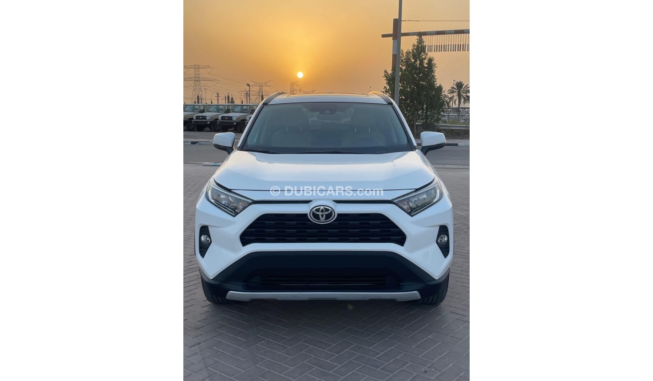 Toyota RAV4 2020 Toyota RAV4 XLE PREMIUM, 2.5L. Imported from USA