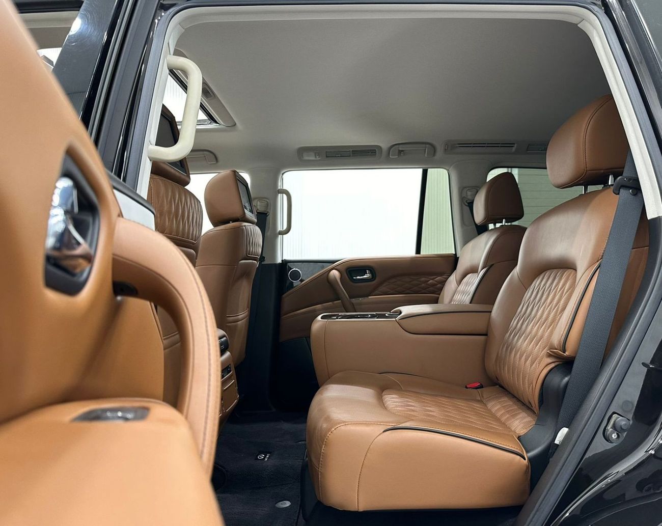 Infiniti QX80 Standard 2020 Infiniti QX80, May 2025 Warranty, Full Agency Service History, GCC