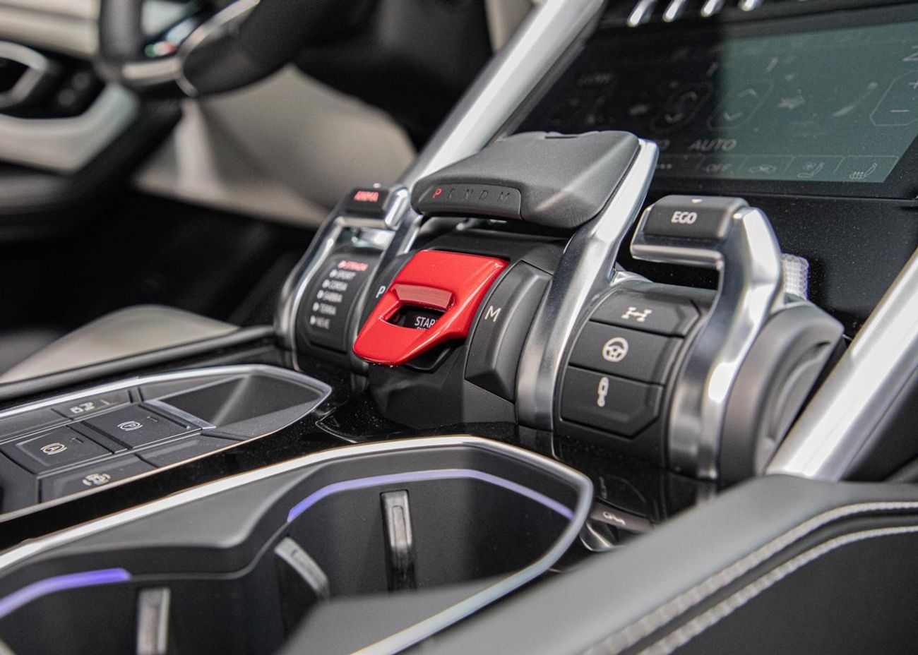 Lamborghini Urus STD 4.0T V8 Akrapovic Exhaust System • Warranty + Service Available • GCC