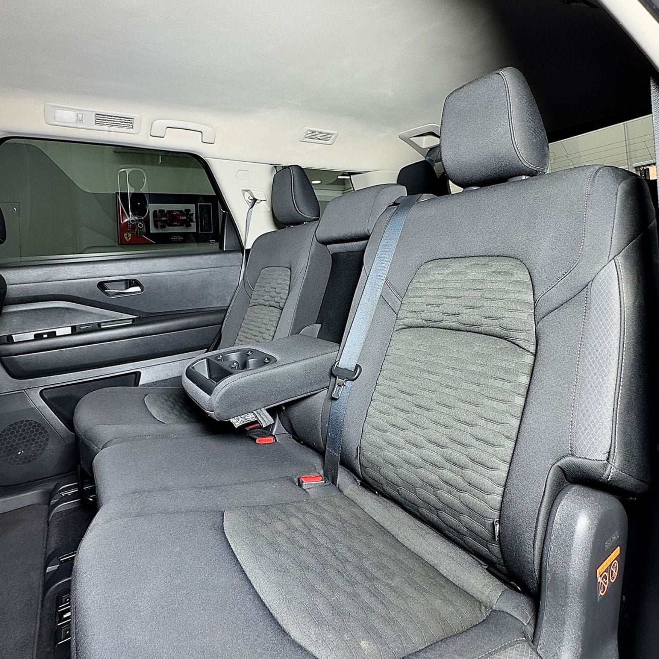 Nissan Pathfinder SV 3.5L AWD (7 Seater)