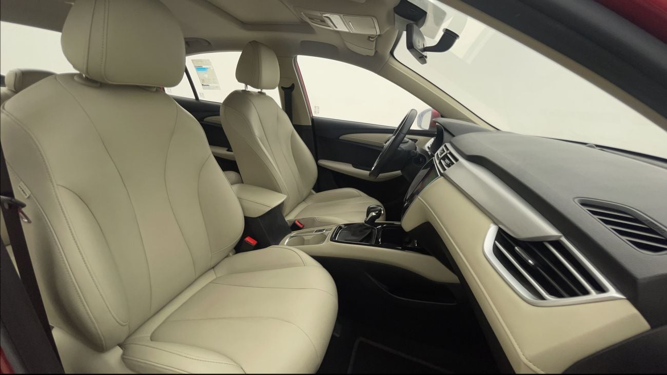 أم جي 5 LUXURY 1.5 | بدون دفعة مقدمة | اختبار القيادة في المنزل