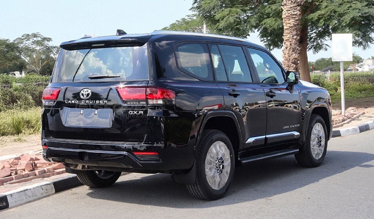 تويوتا لاند كروزر 2026 Model Toyota Land Cruiser (LC300) GXR, 4.0L Petrol 4WD 6A/T