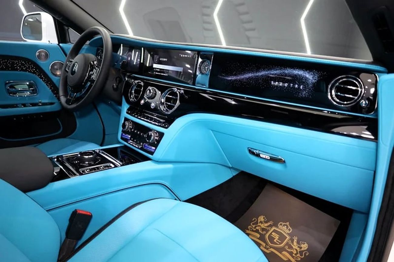 رولز رويس سبيكتر BRAND NEW, Bespoke Audio, 4 Years Dealer Warranty + Service!!