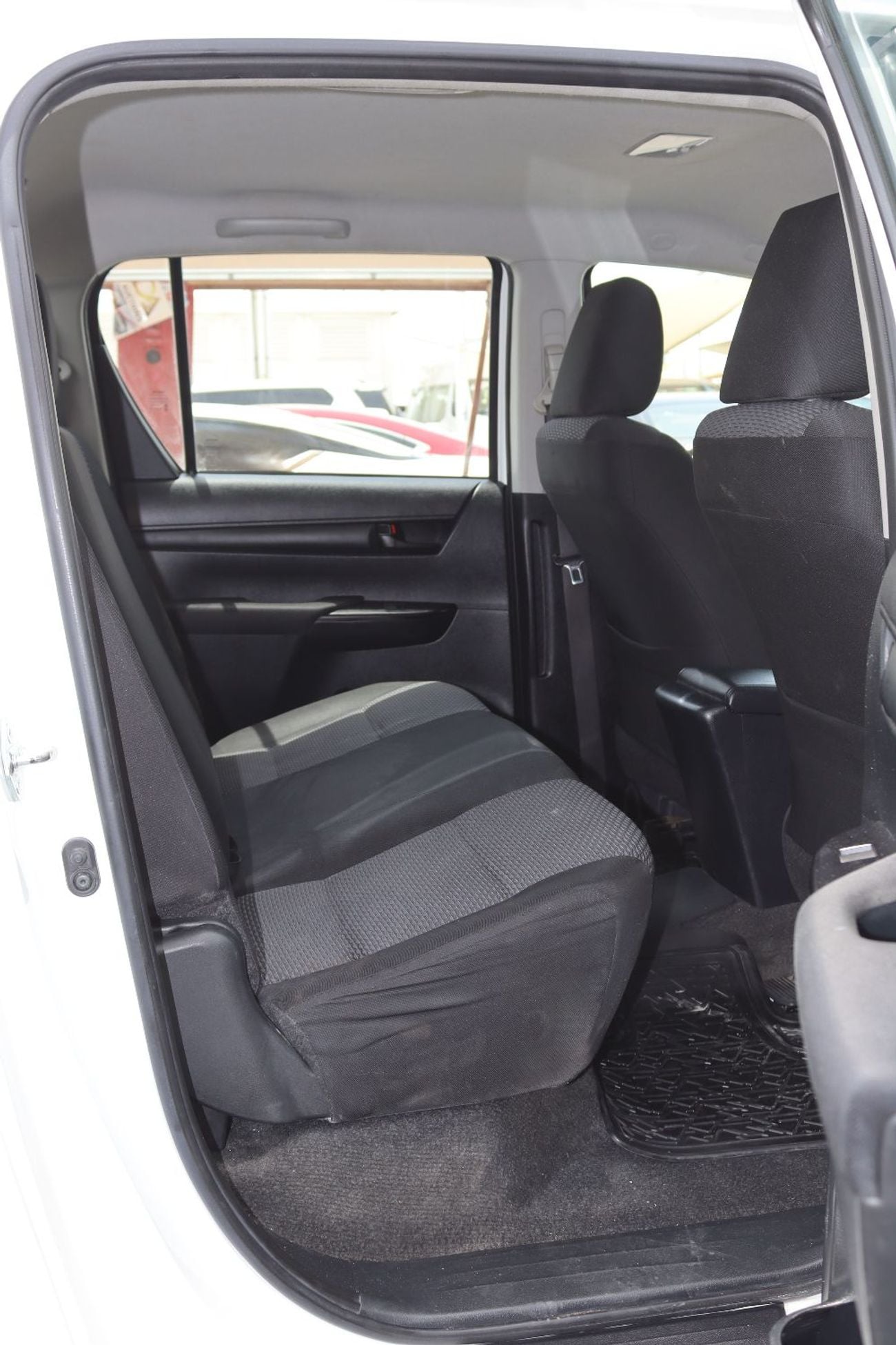 تويوتا هيلوكس تويوتا هيلوكس - 2020 - أتوماتك - خليجى - بدون حوادث- بمحرك 2.7 - دفع خلفى 2WD - بحاله ممتازه من الدا