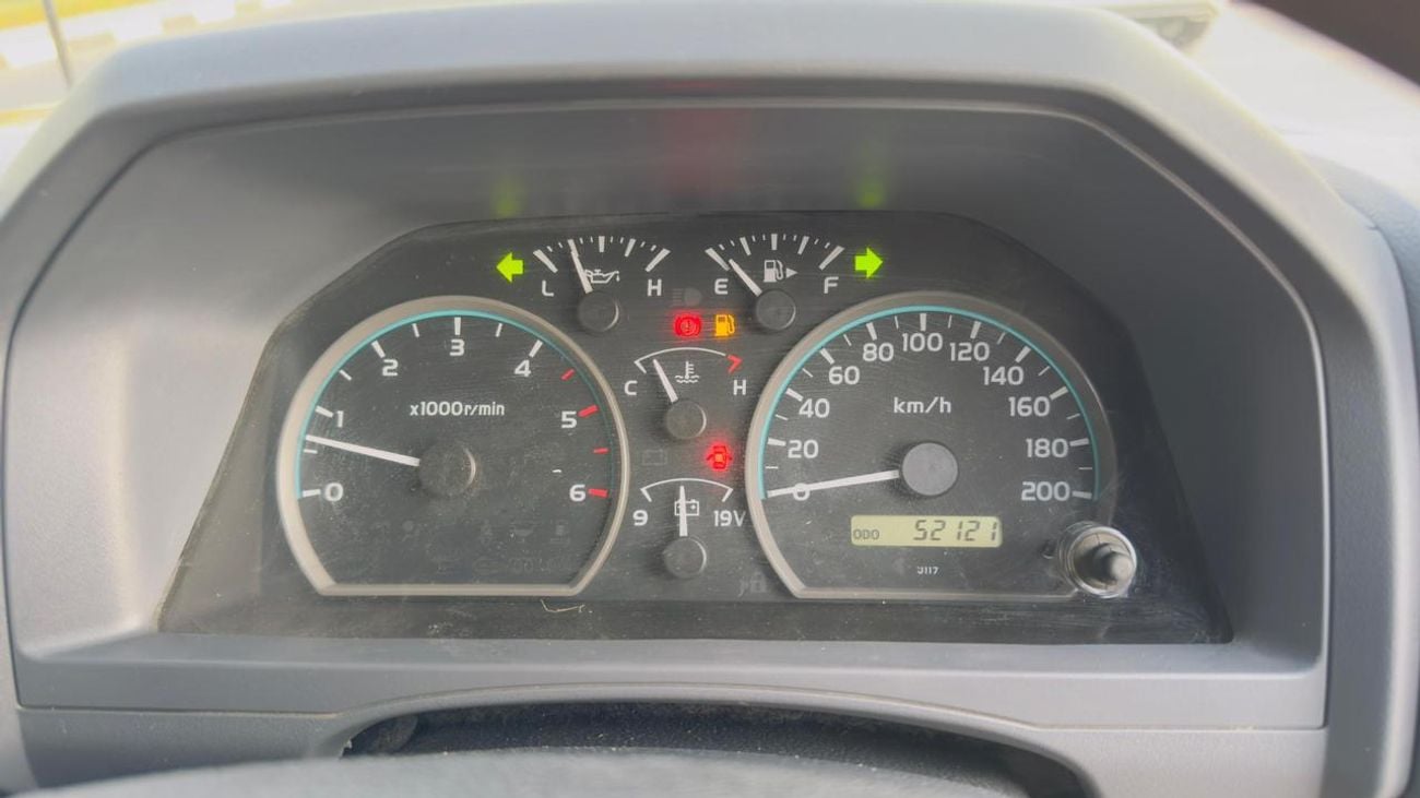 Toyota Land Cruiser Pick Up Land cruiser pickup double cabin red colour manual gear diesel engine RHD 2013