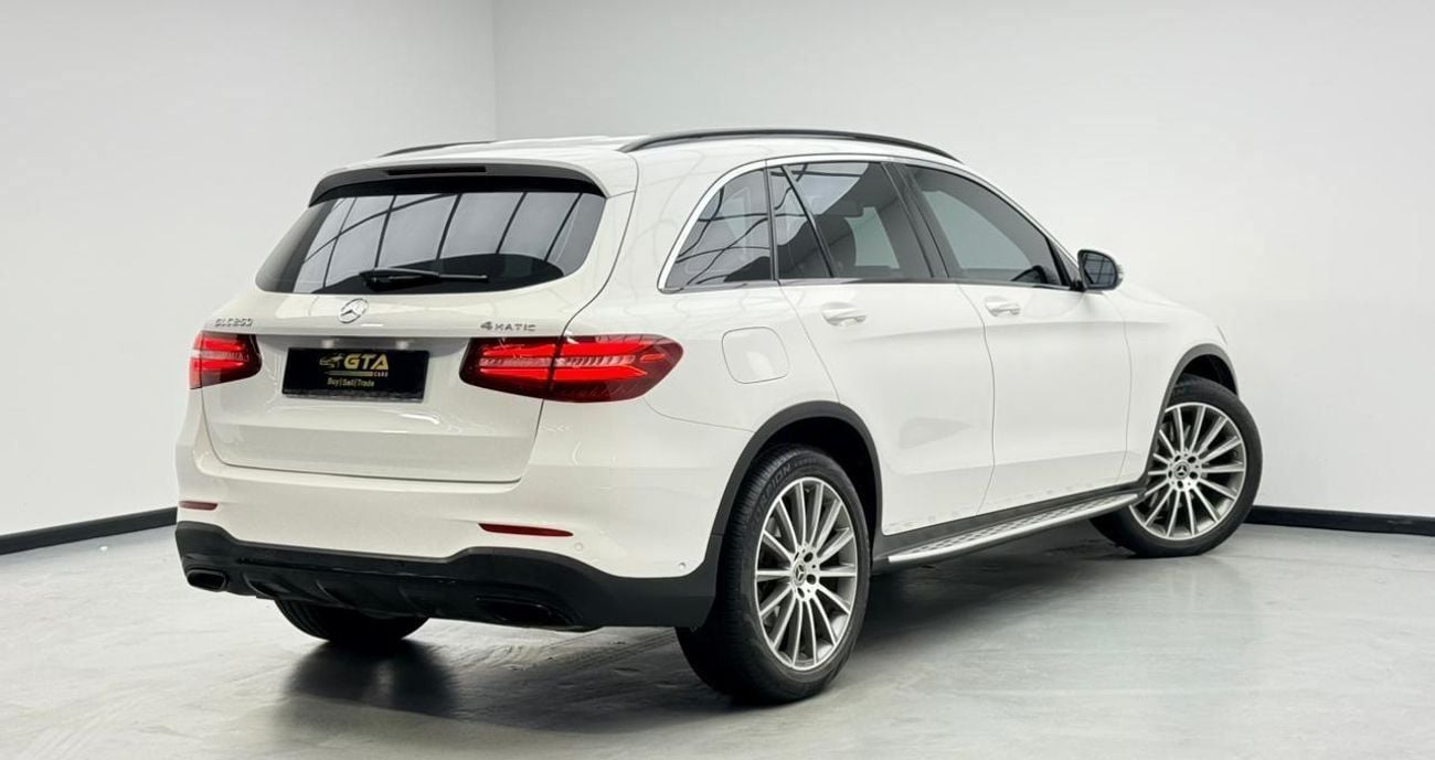 مرسيدس بنز GLC 250 2018 Mercedes-Benz GLC 250 4MATIC, Service History, Well Maintained, GCC