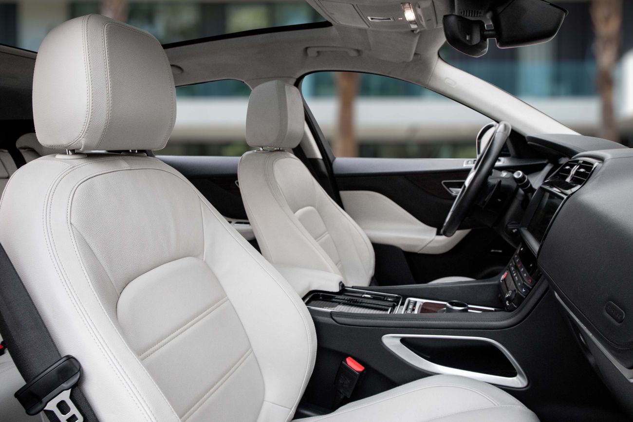 جاكوار F بيس F-Pace | 1,567 P.M | 0% Downpayment | Immaculate Condition!