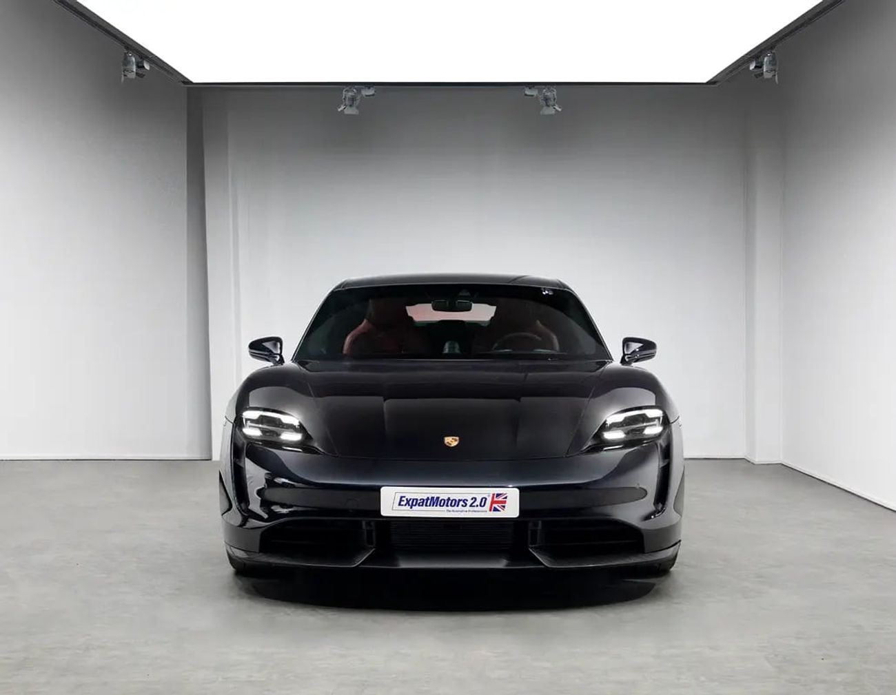 بورش تايكان Turbo S (755 HP)