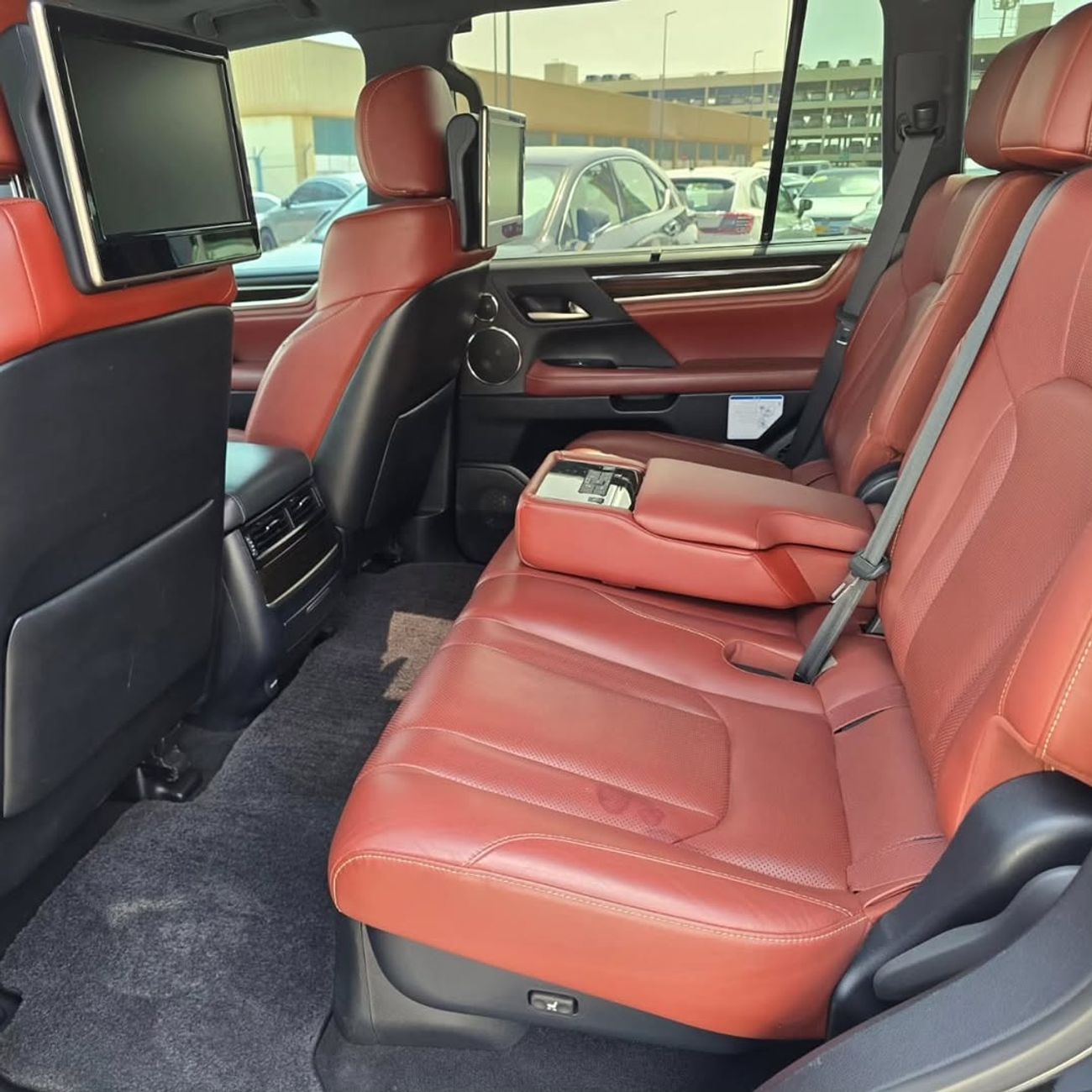 Lexus LX 570 Platinum 5.7L