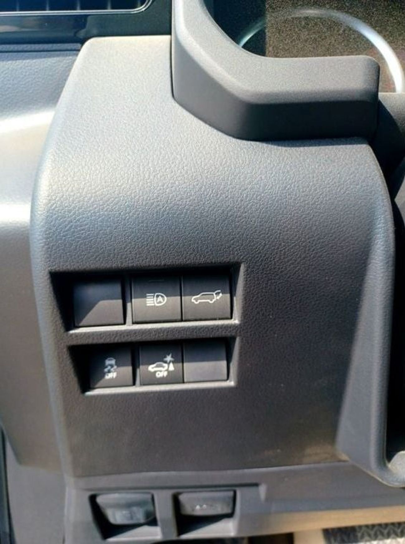 تويوتا لاند كروزر VX 3.5L VX+ 3.5L petrol Europe specs (For export only)