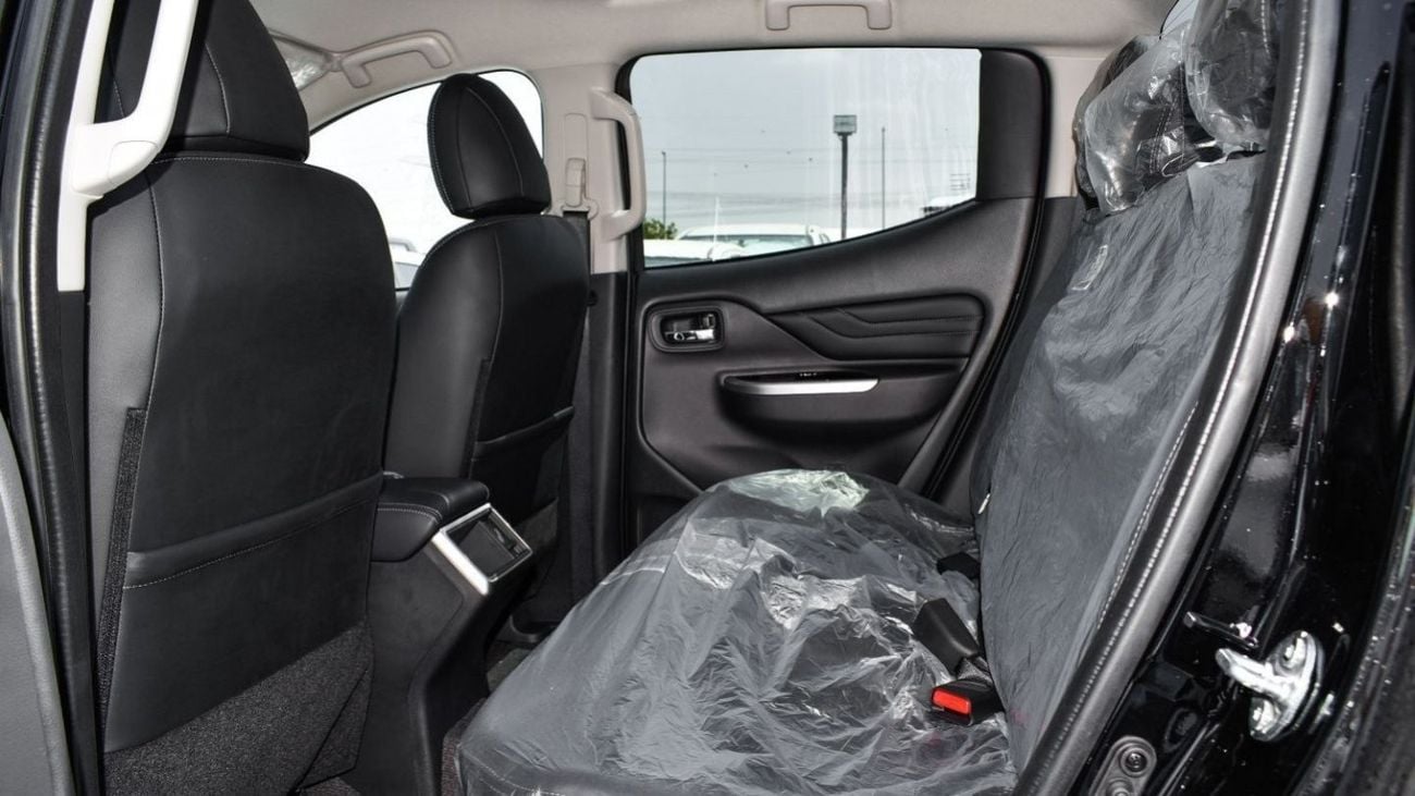 Mitsubishi L200 Mitsubishi L200 SPORTERO DIESEL - 2.4L - DOUBLE CABIN - 4X4 - A/T - POWER LOCKS AND POWER WINDOWS