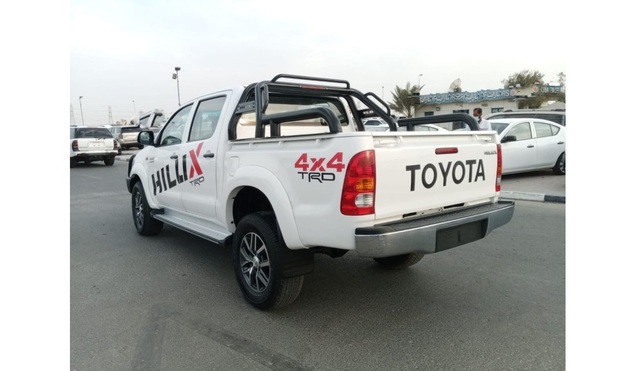 تويوتا هيلوكس TOYOTA HILUX PICK UP RIGHT HAND DRIVE (PM 875)