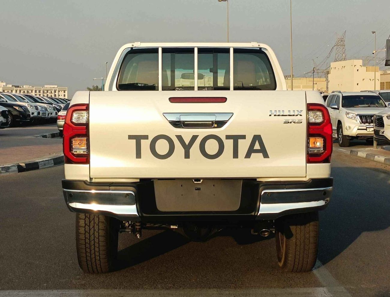 Toyota Hilux WIDE BODY / TRD KIT / 4.0L V6 A/T  PETROL / PUSH START / 4WD (CODE # HP40AF)