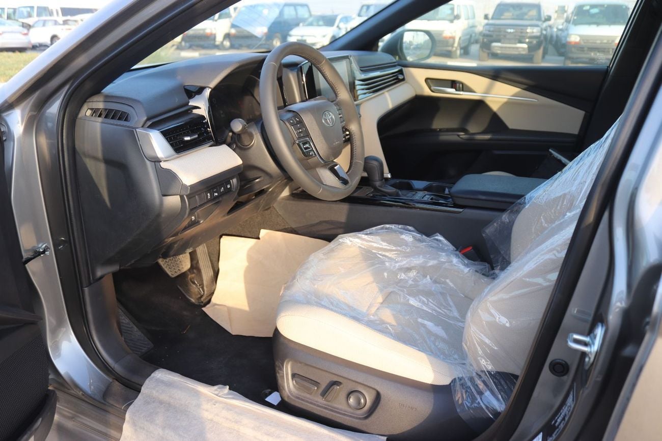 Toyota Camry E PLUS HEV 2.5 E-PLUS HYBRID, KEYLESS ENTRY, PUSH START, SUNROOF, MODEL 2025 SAUDI SPECS
