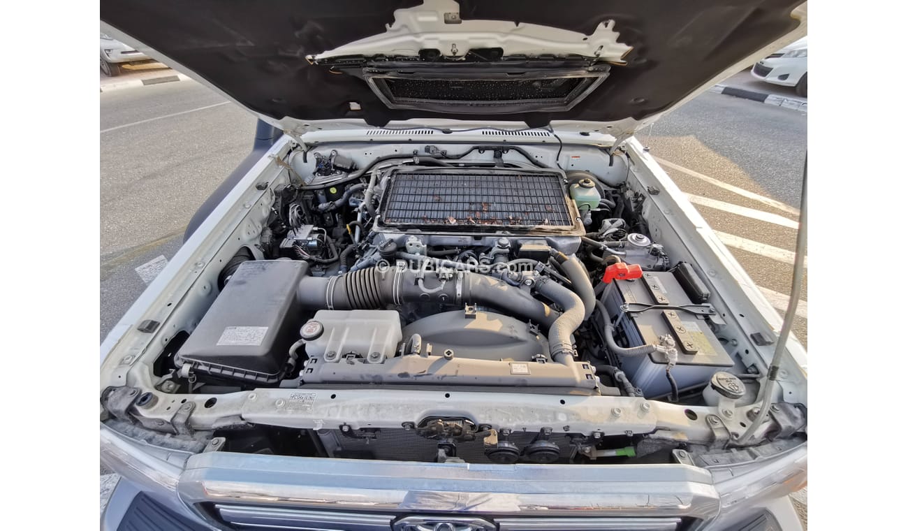 تويوتا لاند كروزر 70 4.5L, 16' Tyre, Central Door Lock System, Power Window, Power Mirror, 4WD Gear Box, CODE-LCWH20