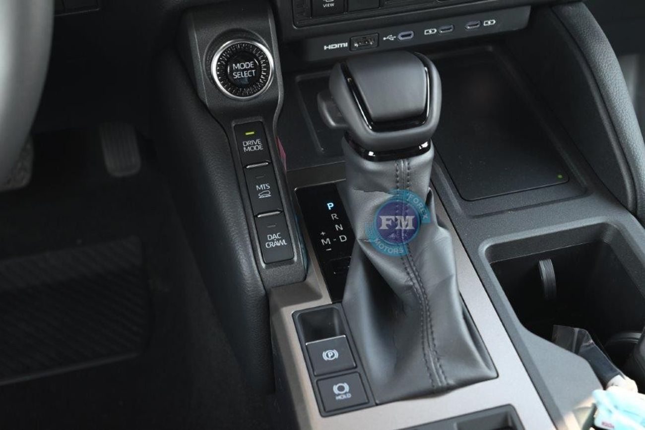 تويوتا برادو Adventure 2.4L Petrol 4WD 7 Seater Automatic