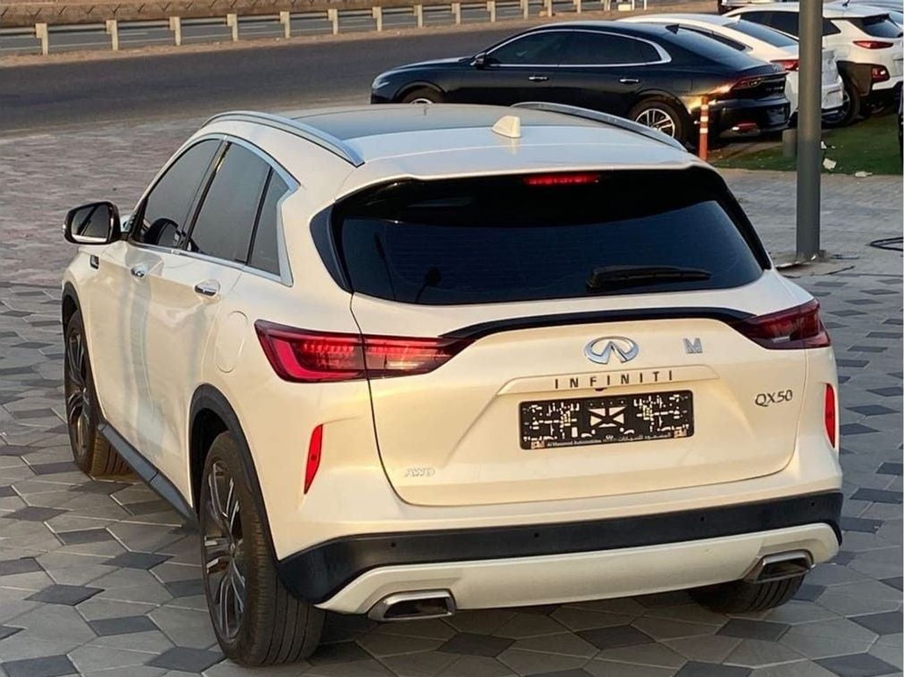 إنفينيتي QX50 Luxury 2.0L RWD