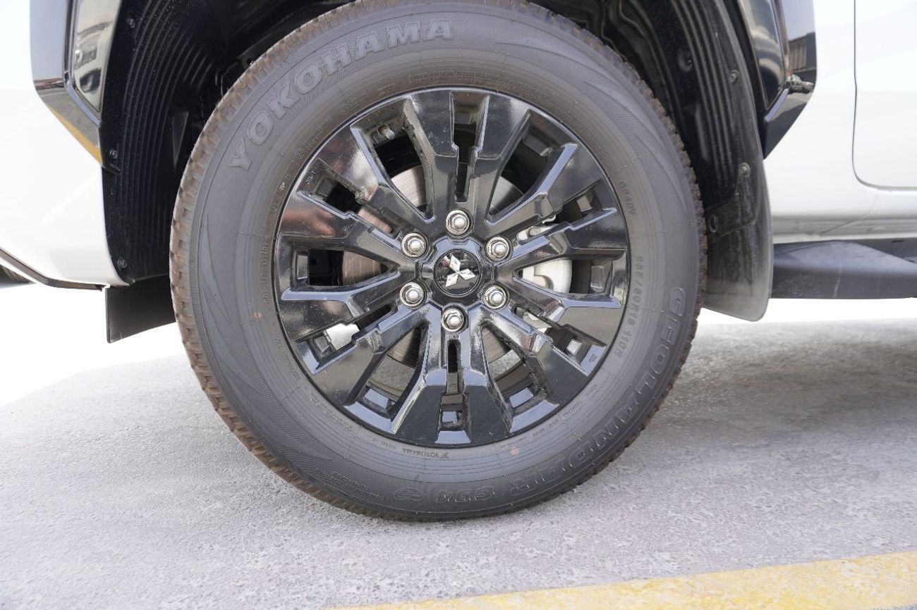 ميتسوبيشي L200 .