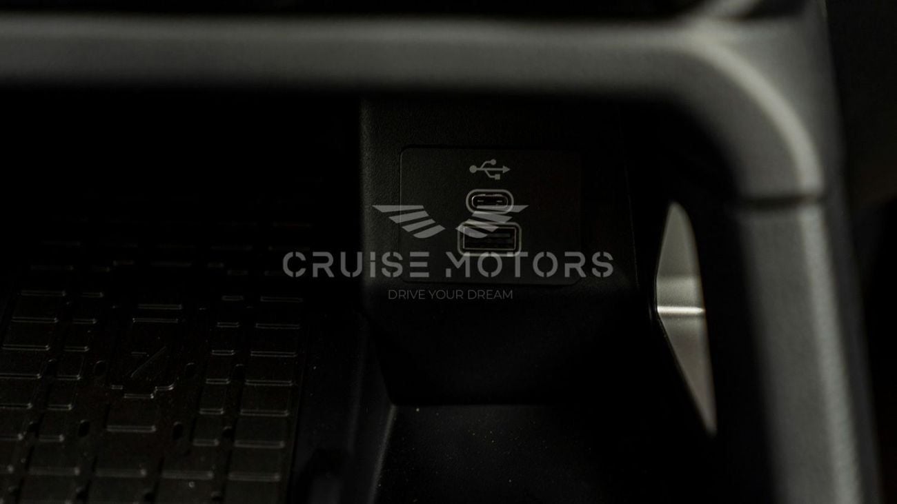 فورد رانجر WILDTRAK 2.0T Diesel - Automatic . Pick Up Truck . Four Wheel Drive . 5 Seats . 4 Doors . Meteor Gre