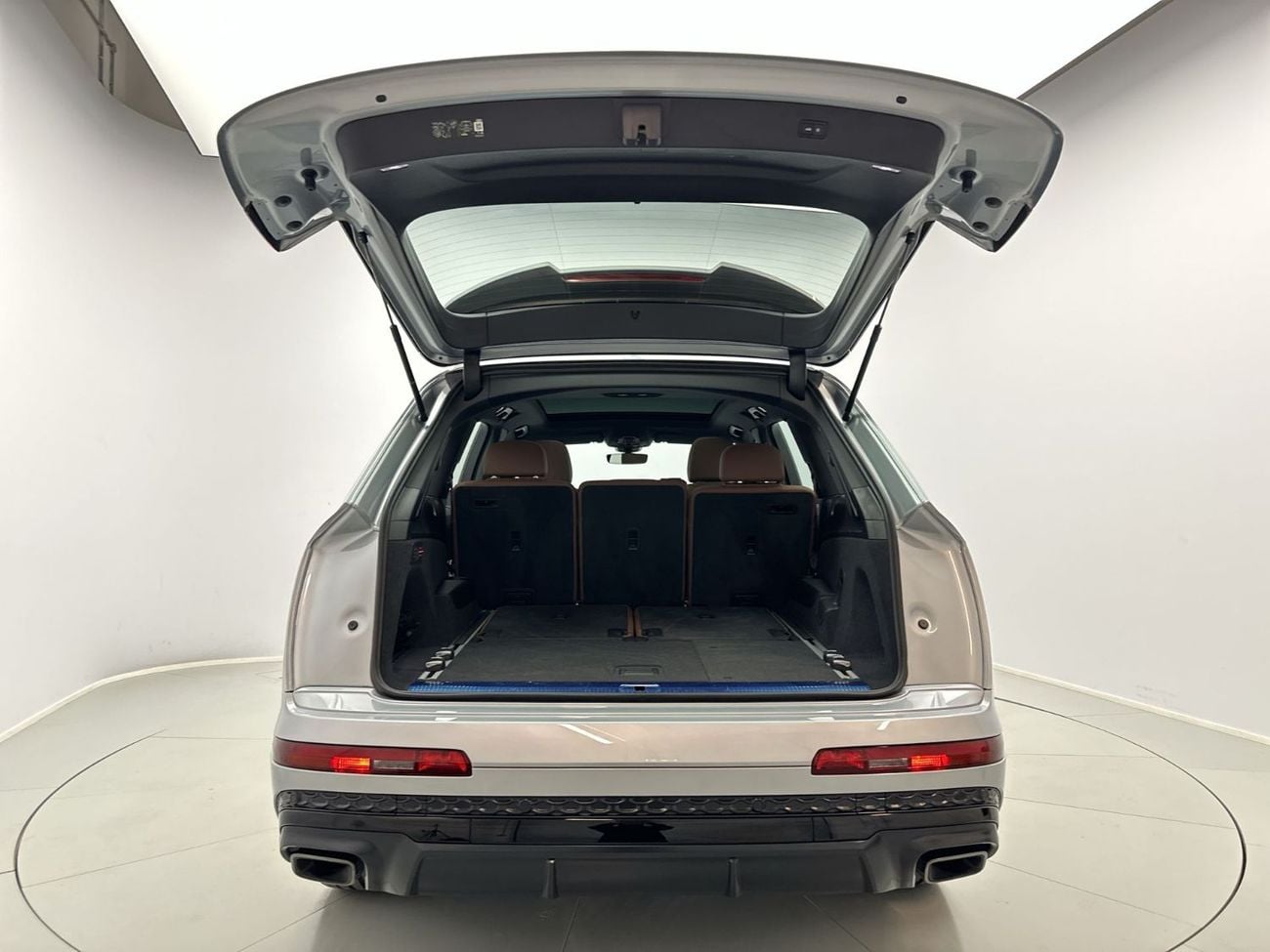 أودي Q7 SUV S line 45 TFSI quattro 252hp (Ref# 03235)