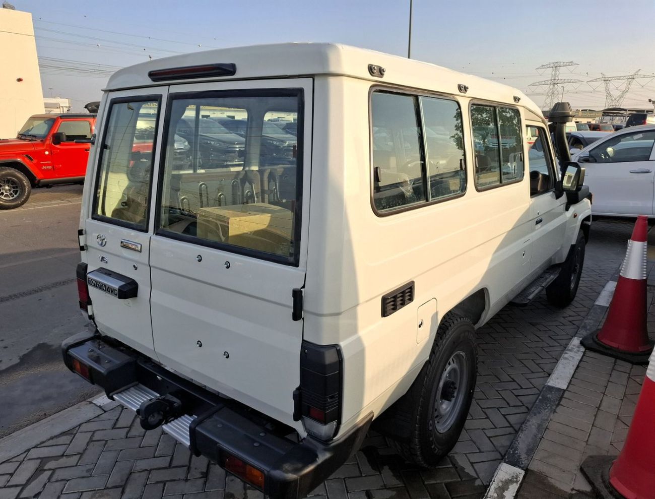 Toyota Land Cruiser 70 Toyota LC Hardtop 3 Door 4.0L 2025 AT Petrol No Diff Lock
