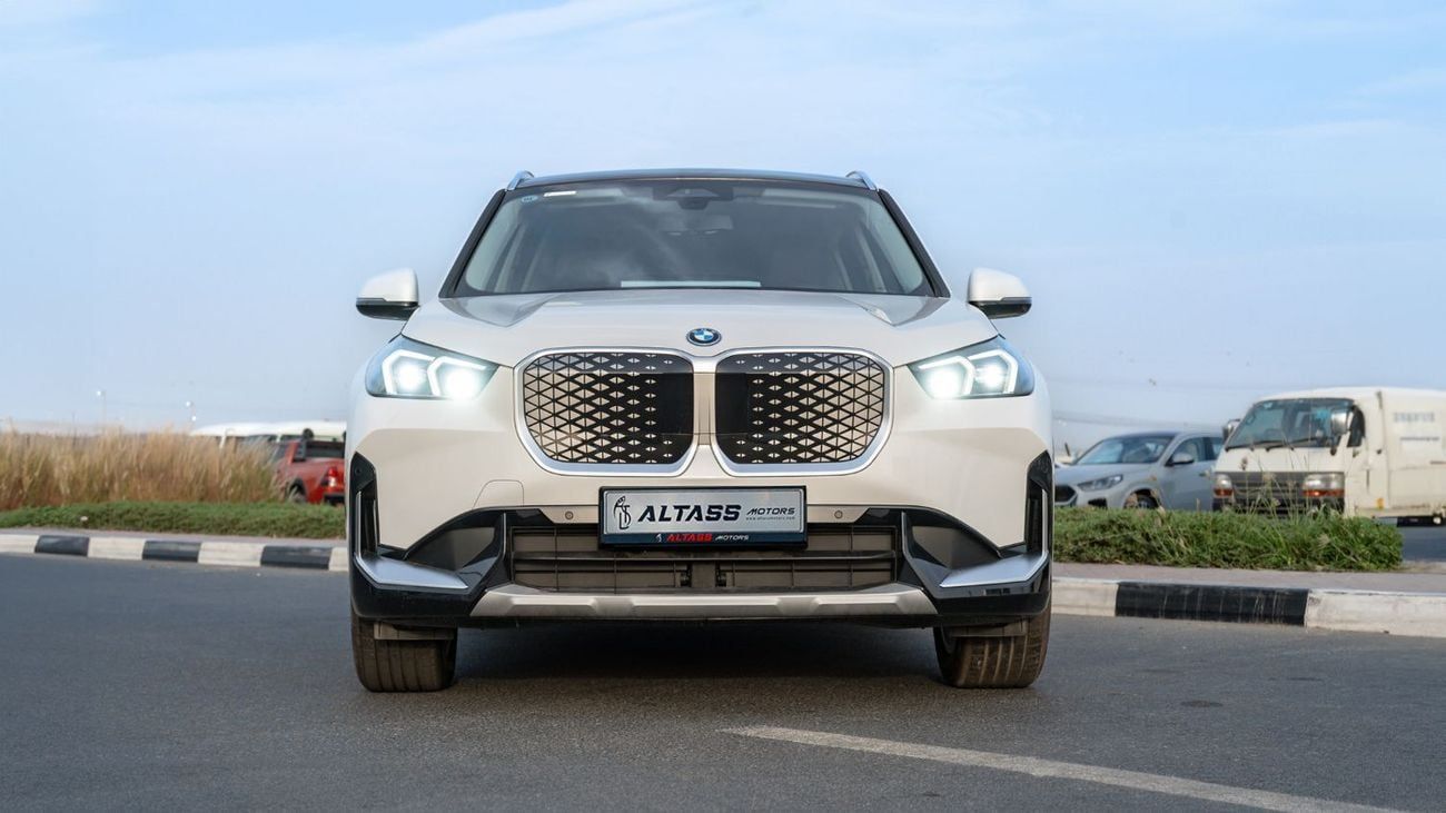 بي أم دبليو iX1 2025 | BMW IX1 EDRIVE25L X DESIGN PACK