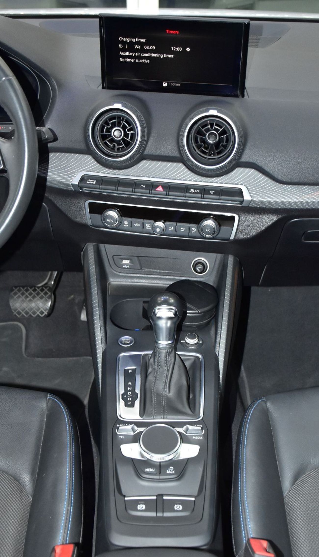 أودي Q2 EXCELLENT DEAL for our Audi Q2L 30 E-Tron ( 2021 Model ) in White Color Chinese Specs