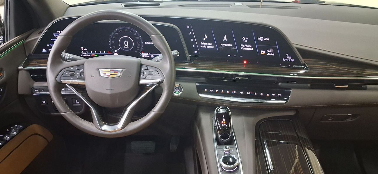 Cadillac Escalade Sport Platinum 6.2L 4WD