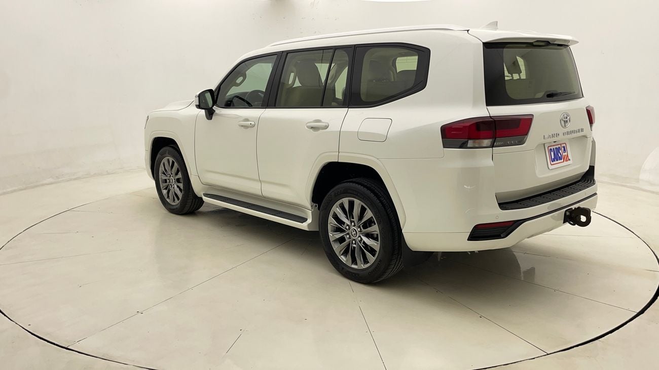 تويوتا لاند كروزر GXR 4 | بدون دفعة مقدمة | اختبار القيادة في المنزل