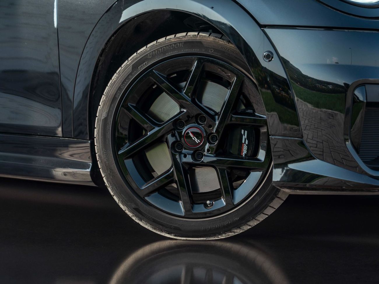 ميني كوبر إس S with John Cooper Works Kit