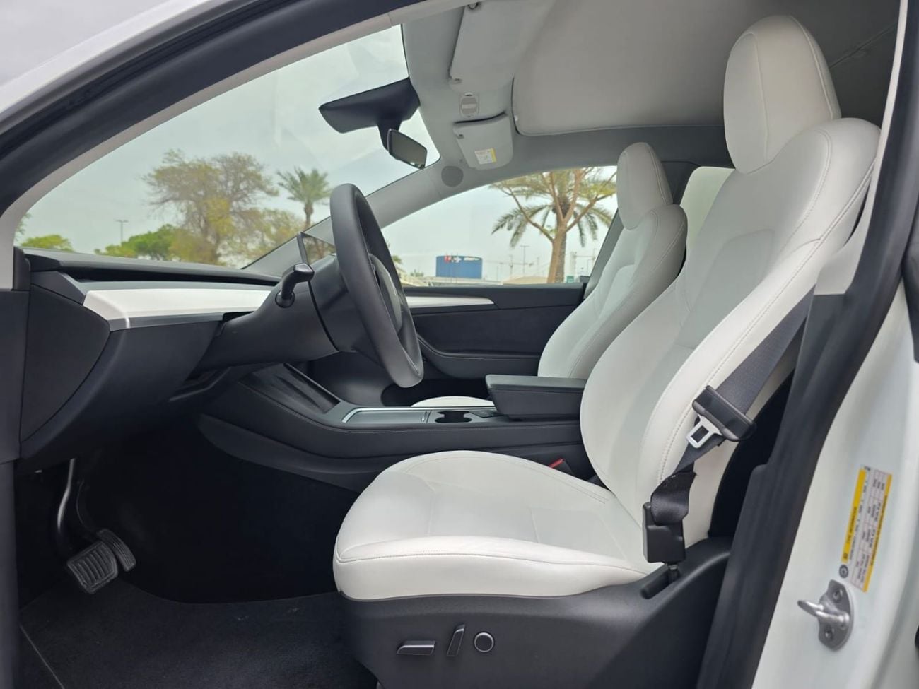 Tesla Model Y LONG RANGE AWD GCC