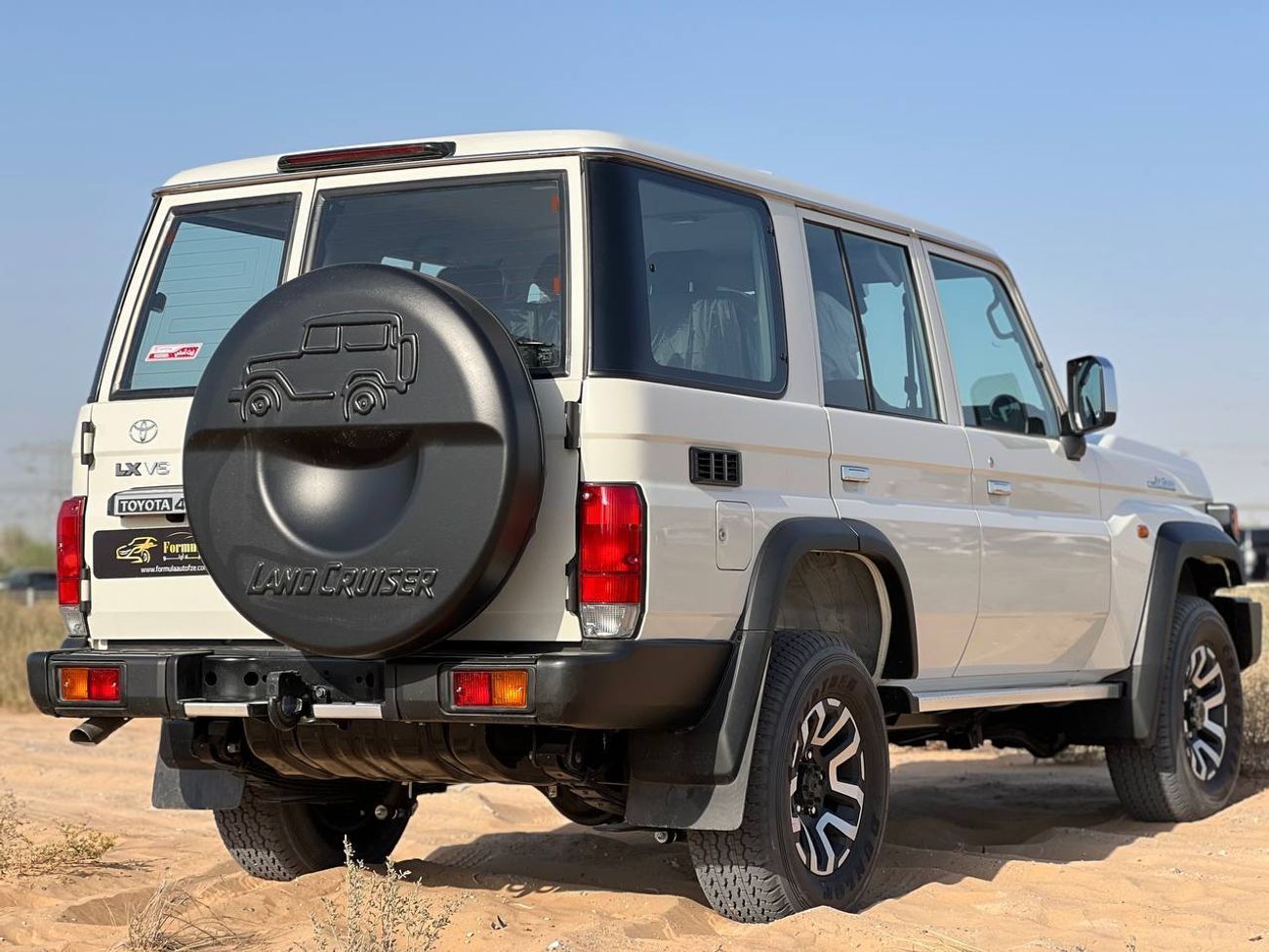 Toyota Land Cruiser 70 HT VXR LC76 4.0L PTR A/T // 2025 // FULL OPTION WITH RADAR , LEATHER SEATS , DVD&BACK CAMERA // SPEC