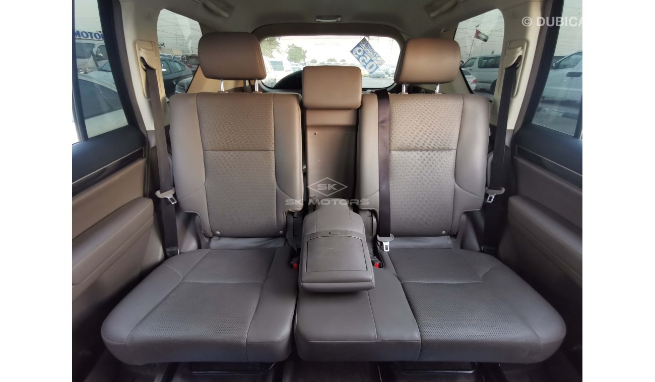 لكزس GX 460 4.6L Petrol, Alloy Rims, DVD Camera, Leather Seats, Sunroof, Rear AC (LOT # 2655)