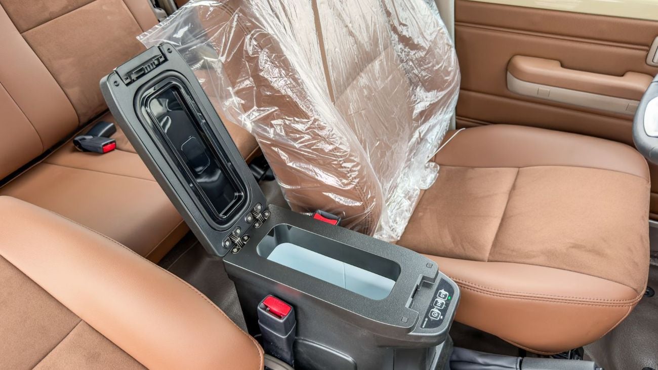 Toyota Land Cruiser Pick Up 2026 Toyota Land Cruiser LC79 DC 4.0L AT Petrol (Beige-Brown)