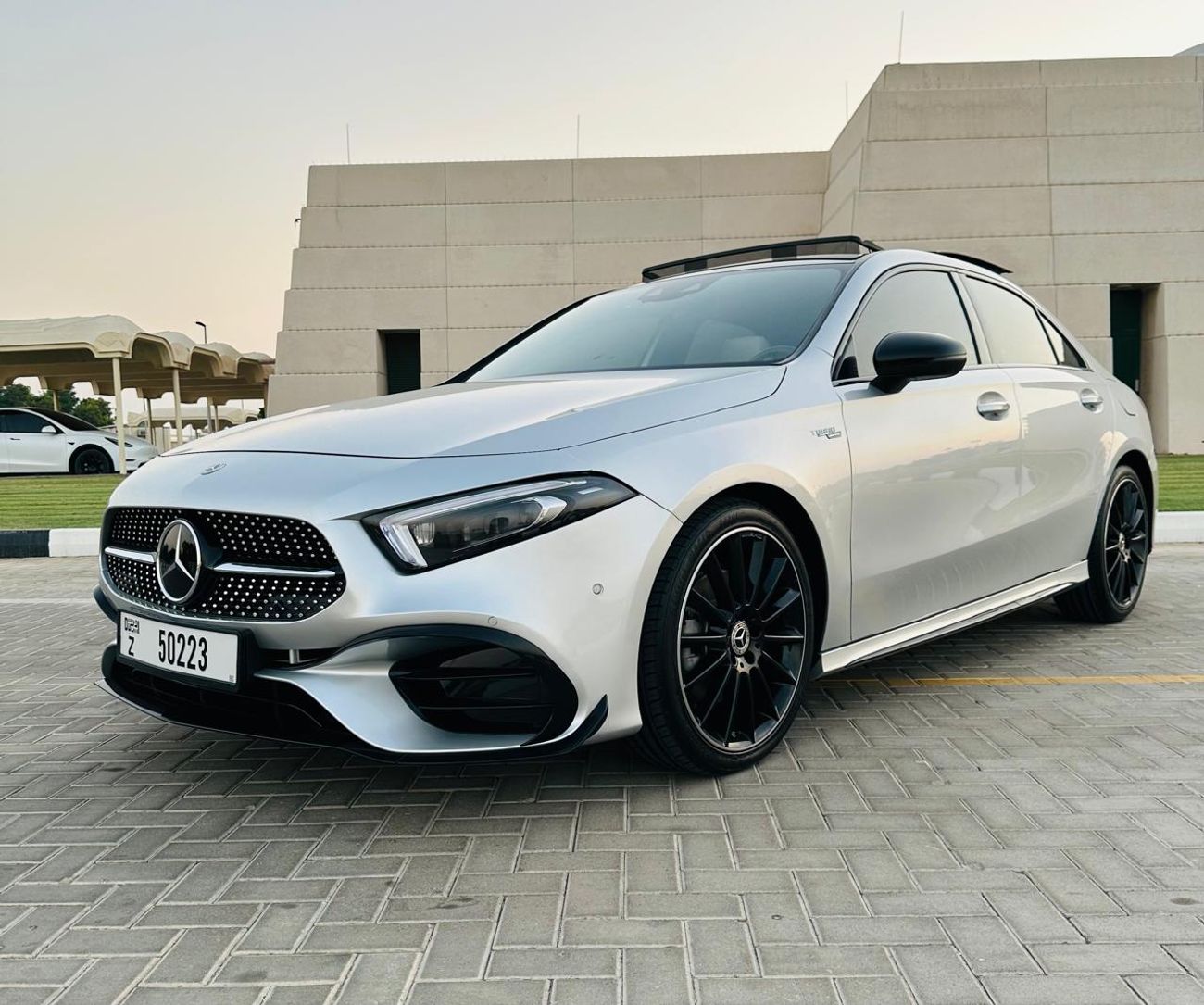 Mercedes-Benz A 220 AMG LINE PANORAMIC